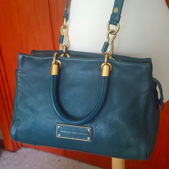 Marc Jacobs Handbags - Marc Jacobs Too Hot Too Handle Satchel